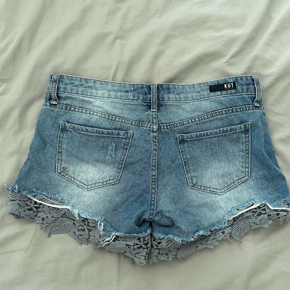 Like new Kut from the Kloth Shorts with lace trim - Size 6 - Picture 3 of 7